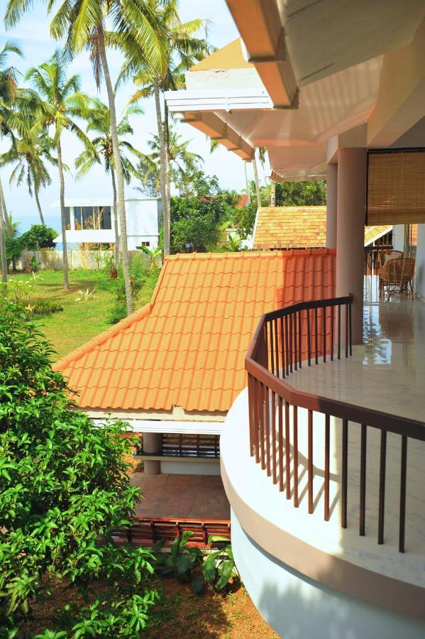 Pura Vida Varkala Hotel Екстериор снимка